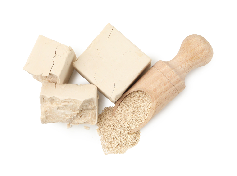 Cómo elegir arcilla para jabones caseros antiinflamatorios: la guía definitiva para pieles sensibles 37 pieces of fresh dried yeast and scoop isolated on 2026 04 16 15 39 04 utc